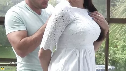 Weißes Mädchen mit großem Arsch freie porno fielme