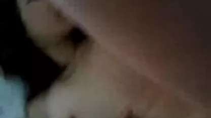 Reifes Paar hat Oral- und Cowgirl-Sex auf dem gratis porno zoo Sofa