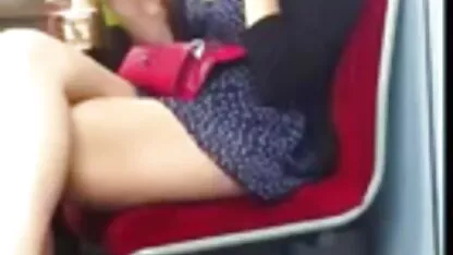 Blonde Puma mit schlaffen Titten wird deutsche gratispornos von jungen Schwanz im Wohnzimmer gefickt