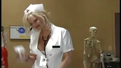 Bizarre sexuelle Sklaverei der blonden Kirsche Zerrissen kostenlos anal porno in extremem BDSM