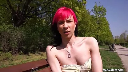 Kaylee will seinen Schwanz im free fickfilme Büro haben